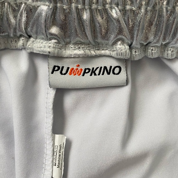 Pumpkino silver shorts juniors large - Picture 9 of 9